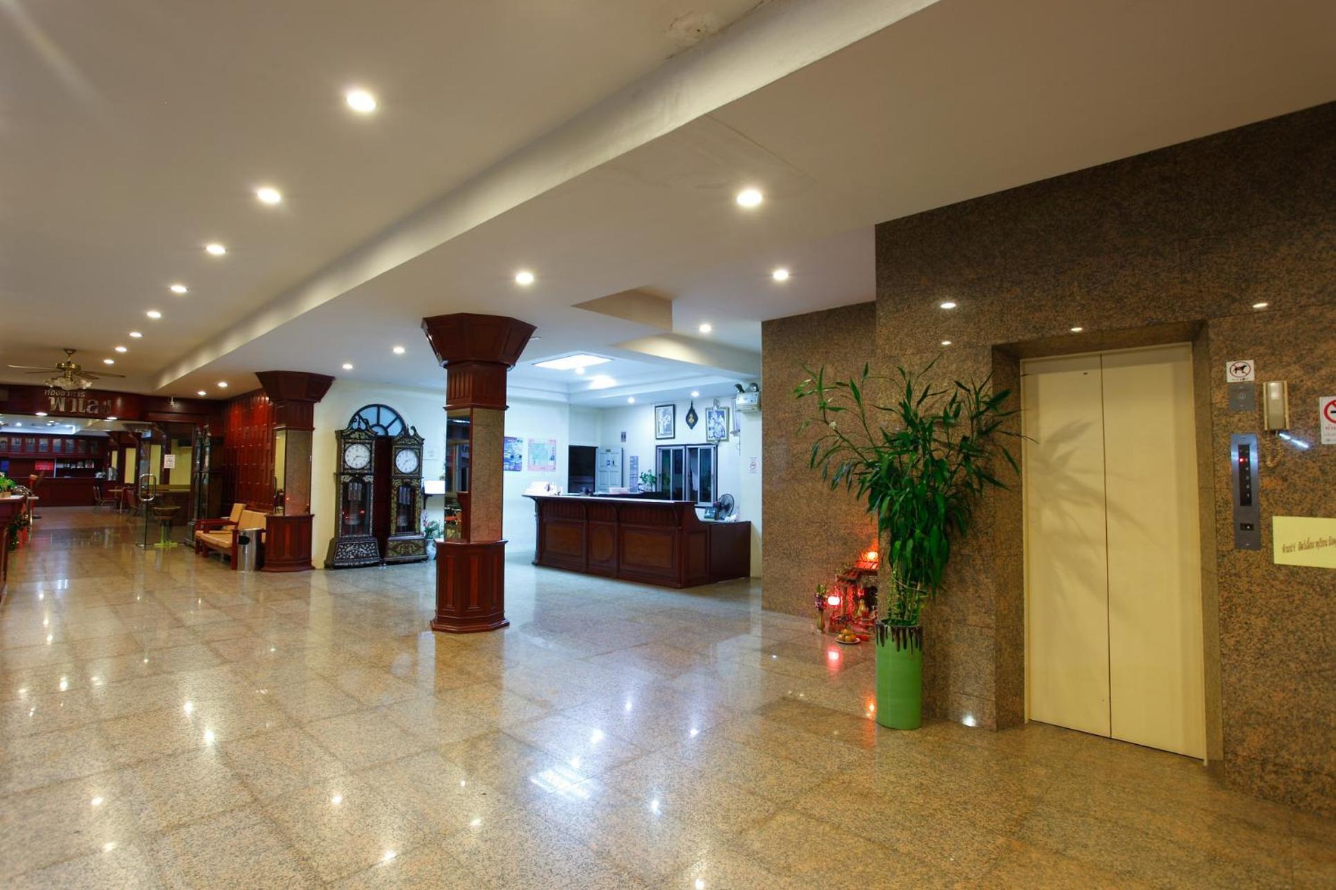 Chumphon Palace Hotel Экстерьер фото