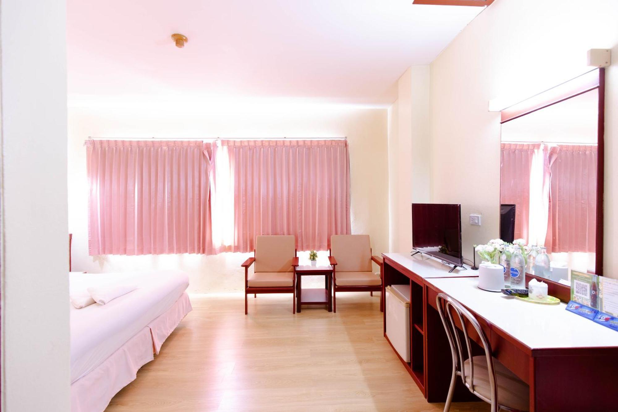 Chumphon Palace Hotel Экстерьер фото