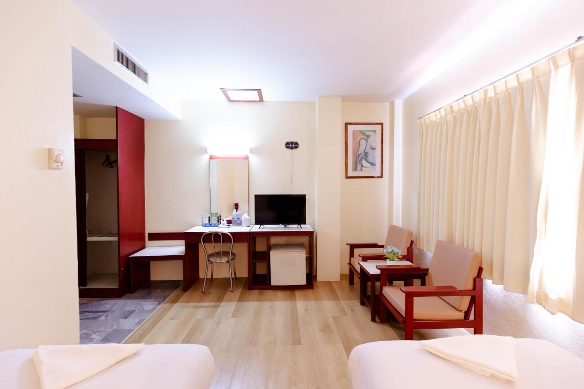 Chumphon Palace Hotel Экстерьер фото